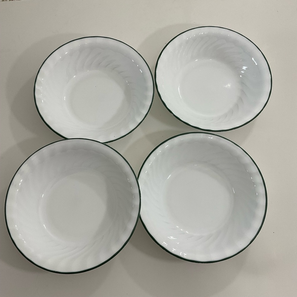 Corelle White Swirl Green Rimmed Chutney Soup/Cereal Bowls Set of 4